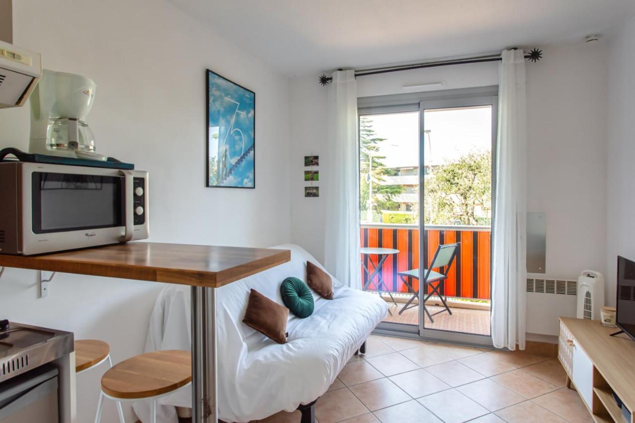 Schönes Studio mit Balkon und Blick auf die Berge in der Nähe aller Annehml * Nizza