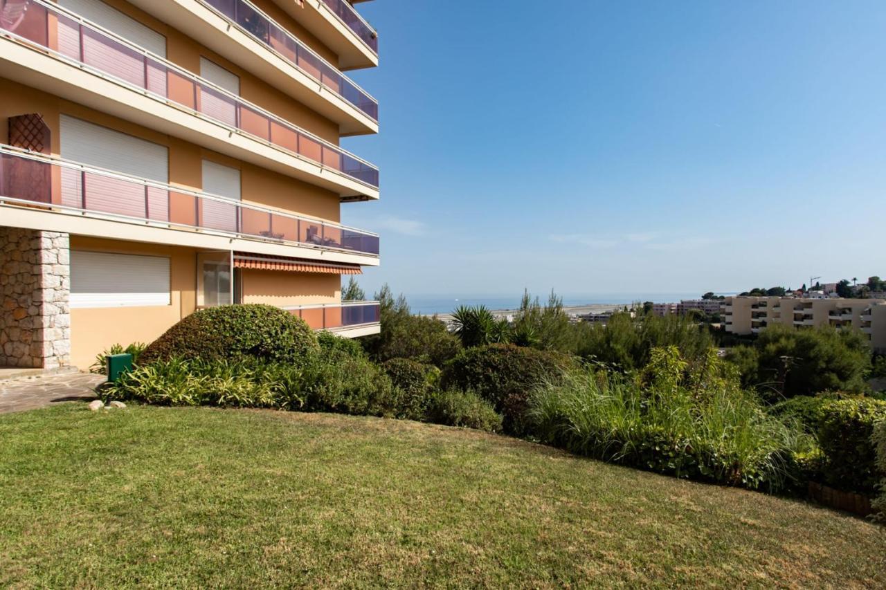 Schönes Studio mit Balkon und Blick auf die Berge in der Nähe aller Annehml Apartment *